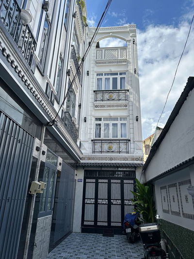 Bán nhà đường Quang Trung, P8, Dt 4x9 nở hậu 4.9. 3 lầu, 5.5 tỷ