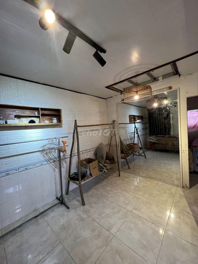 Nhà đất xây dựng - Chợ nhà bò  + 3 phòng ngủ + 2 NVS