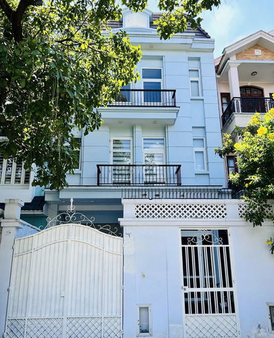 NHÀ ĐƯỜNG ĐẶNG VĂN NGỮ DIỆN TÍCH: 8X17M TRỆT 3 LẦU CHO THUÊ