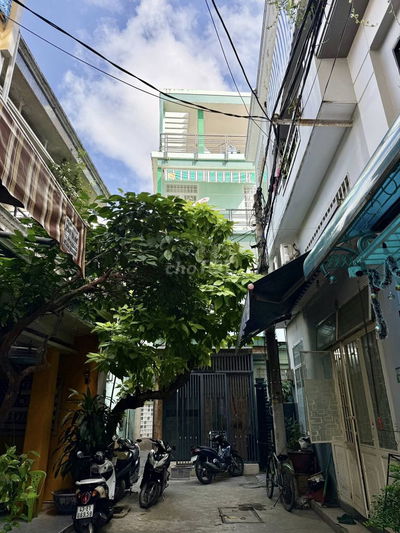 Nhà 4 tầng kiệt ô tô Lê Đình Dương, ngay cầu Rồng