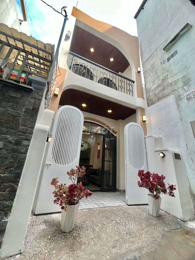 NHÀ 2 TẦNG MỚI ĐẸP LUNG LINH,58M2🪙5,5 TỶ.NHÀ SÁT MẶT TIỀN.NGAY GÒ VẤP