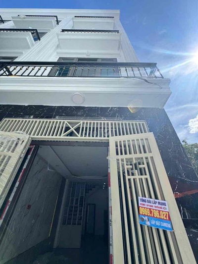 2.95 tỷ nhà mới 4 tầng Phụng châu sát đh Thể dục thể thak