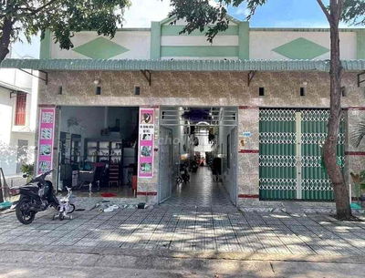 Bán trọ mặt tiền đường ngay KCN Mỹ Phước 3 , Bến Cát , SHR hợp đầu tư