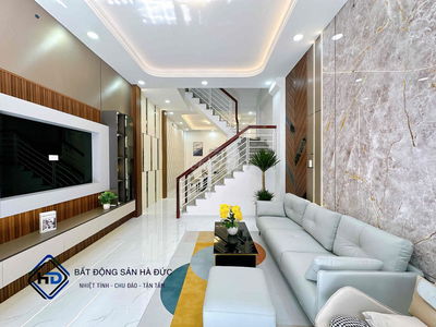 Nhà 3 lầu 4x15 tặng full nội thất hẻm nhựa 5m gần bến xe Bú Thới An