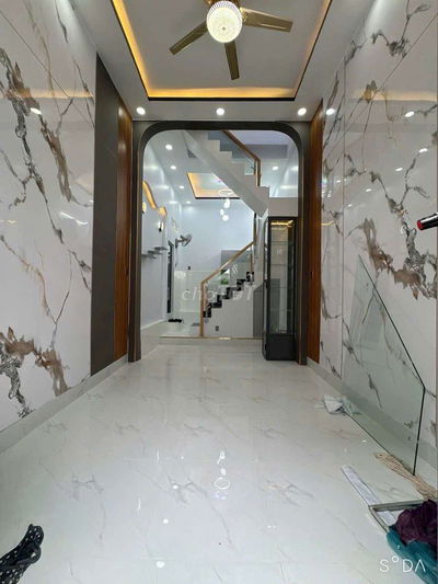 Bán nhà đẹp hẻm đường Hồng Bàng, Q.6 vào ở ngay