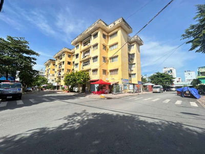 Căn hộ Chung cư Bùi Minh Trực Q8
(lầu 1 tiện di chuyển) DT 45,3m2