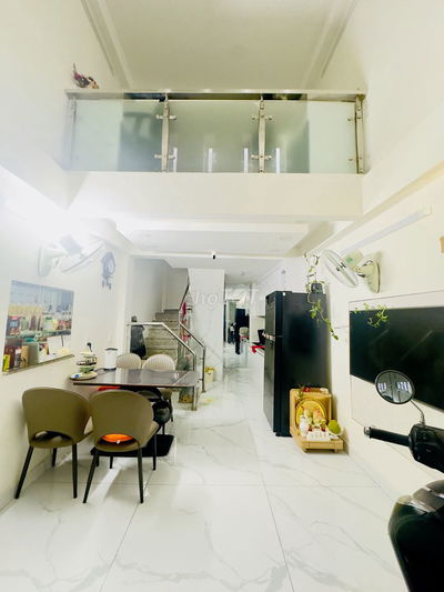 Mua bán nhà quận 4, 5 tầng hoàn công, dân cư chỉnh trang, gần Q1 !