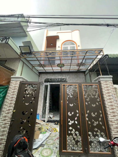 NHÀ TRỆT LẦU MỚI - ĐƯỜNG HOÀNG QUỐC VIỆT - 3 PN - NỘI THẤT gần ĐH FPT