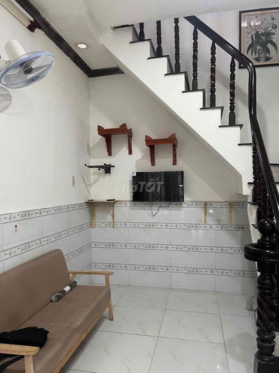 Đi định cư . Mình cần sang lại nhà Nguyên Căn cùng hợp đồng 2 năm