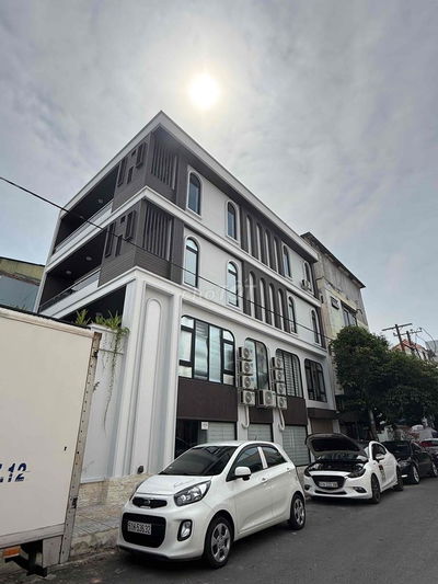 3.999-HXH Bùi Đình Tuý-3.3x6.3m-Có thang máy