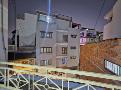 GẦN ĐH HUTECH_NGOẠI THƯƠNG_GTVT_BX MIỀN ĐÔNG CŨ