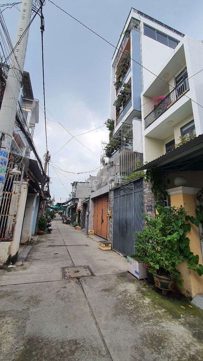 NHỈNH 11 TỶ , 260m2 full thổ , HXH , Bình Tân giáp TÂN PHÚ