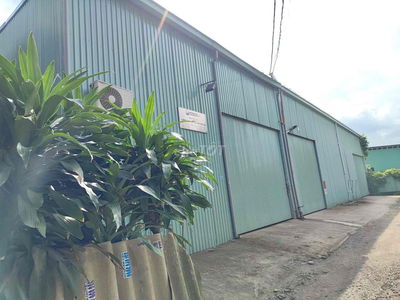 Kho xưởng cho thuê 400m2 gần ngã tư Chiêu Liêu