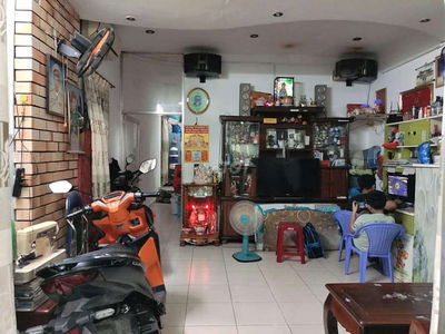Gấp Bán Nhà Gần Mặt Tiền Chợ Giá rẻ bèo_ HT 45 , P. Hiệp Thành , Q 12