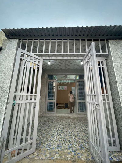 Bán Gấp Nhà Cấp 4 Dt 80m2 Có 2PN 2WC ,Đường Thanh Niên Xã Phạm Văn Hai