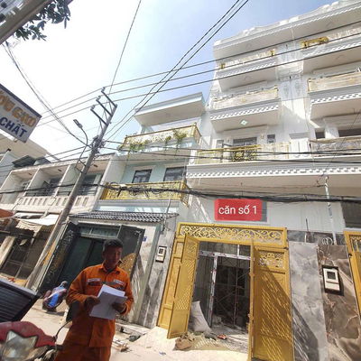 NHÀ 120/ LÊ VĂN QUỚI - TRỆT LỬNG 3 LẦU CÓ THANG MÁY - HẺM 8M THÔNG.