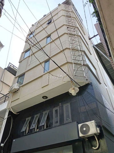 Toà nhà 6 tầng Thang Máy DT 6×18m cho thuê 120tr Tháng,Giáp Q 1