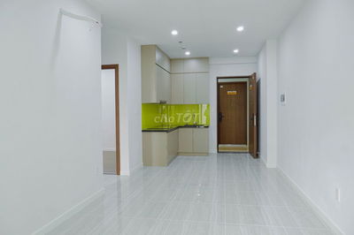 Căn 2pn2wc tháp Bcons City TTTM, ở 2-3 bạn, cần máy lạnh thêm 250k/th