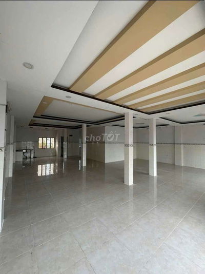 CHO THUÊ NHÀ 10X14( TRỆT+LỬNG+1LẦU) LÊ TRỌNG TẤN  SÂN ĐỂ XE RỘNG 8M