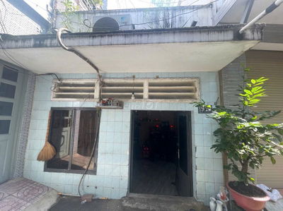 Nhà gác lửng 3,8 x 8m,hẻm trường chinh cách MT 20m giá 2ty550tr