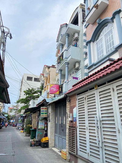 Cần bán nhà 3 tầng gần mặt tiền đường lũy bán bích
