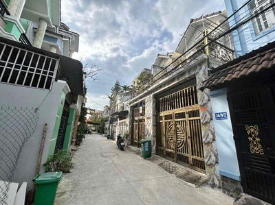 Cho thuê nhà 1T1L đường TX25 ngay chợ Thạnh Xuân.