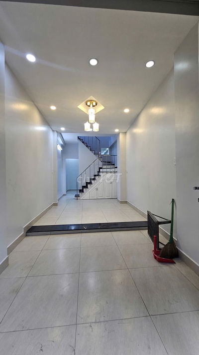 NHÀ ĐƯỜNG HUỲNH TẤN PHÁT THÔNG RA NGUYỄN VĂN LINH 4 PHÒNG NGỦ