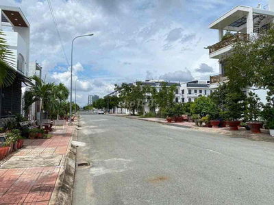 BÁN GẤP CÓ GIÁ CỰC RẺ NỀN HÀNH CHÍNH TỈNH