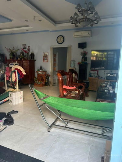 Cho thuê nhà nc, quận 12 gần Chợ Đường. Ngang 9 dài 23m, xung quanh có chợ, chùa Báo Ân