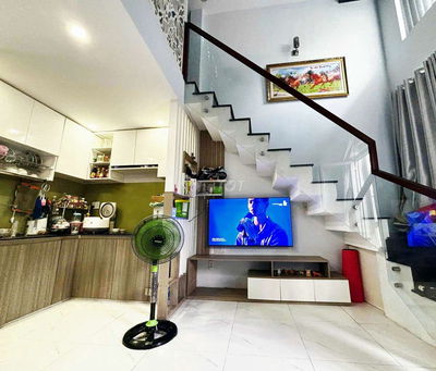 BÁN GẤP NHÀ 2 TẦNG NGANG 4M - HXH - NGAY CẦU LONG KIỂNG LÊ VĂN LƯƠNG