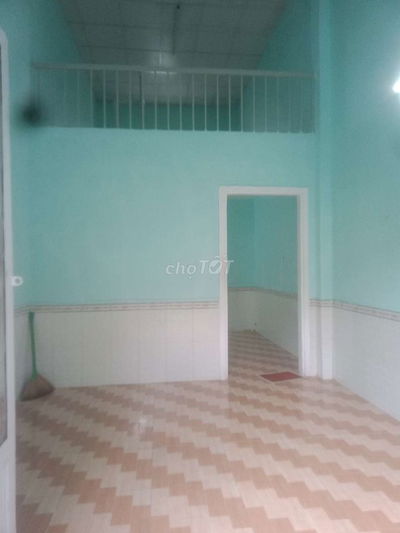 Cho thuê nhà gác lững đổ,ngang 3,5m x9m,xã Phú Xuân,nhà bè