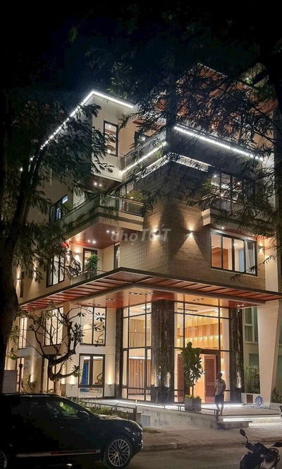 ✅ CHO THUÊ NHÀ GÓC 2 MẶT TIỀN HƯNG GIA 2, PHÚ MỸ HƯNG. GIÁ 5.500$/th.