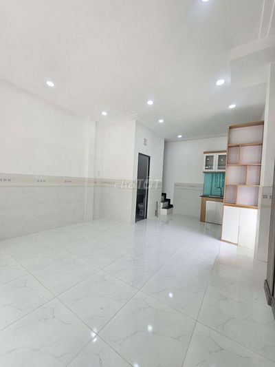 NHÀ MỚI KINH DOANH TỐT. SỔ HỒNG RIÊNG 4X11 NGUYỄN HỮU TRÍ. BÌNH CHÁNH