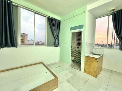 STUDIO CỬA SỔ TRỜI SIÊU CHILL MÁY LẠNH - SẴN NỘI THẤT MỚI ĐẦY ĐỦ