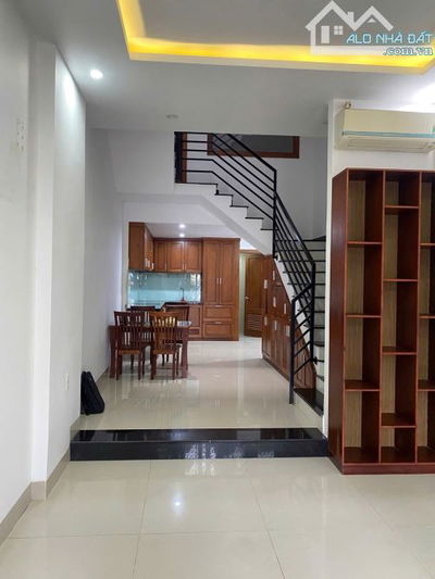 Nhà Mới 3 Tầng Kiệt Oto Đinh Tiên Hoàng-Kiệt thông đường lớn 30m