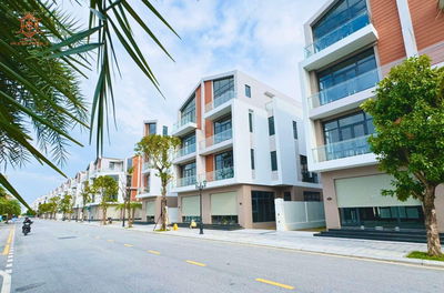 Giảm sốc-Dinh thự Vinhomes 16ty/288m ngay mặt Biển Hồ. Giá tri ân rẻ nhất 3 năm. Cơ hội cuối