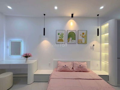 Kiệt Ô Tô sát Ông Ích Khiêm – Thông Biển Nguyễn Tất Thàh,
trung tâm ĐN