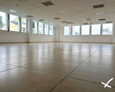 CHO THUÊ NHÀ MTKD 9X25(5LẦU+THANG MÁY) SÀN TRỐNG SUỐT CÓ LỀ ĐỂ XE 8M