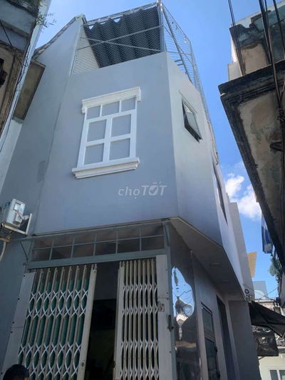 NHÀ ĐẸP KIỆT HOÀNG DIỆU – TRUNG TÂM THÀNH PHỐ – FULL NỘI THẤT