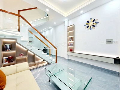 Nhà mới nội thất cao cấp- 20 Phút tới sân bay- Xe hơi đậu cửa- 6.2 tỷ