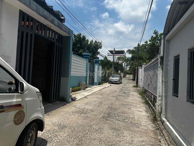 cho thuê hoặc bán nhà nguyên căn