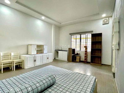 ✨siêu phẩm studio cửa sổ lớn - sát Q1,Q5 - trống sẵn giá tốt