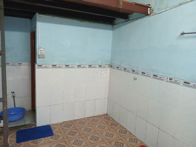 Phòng trọ 12m² ở đường Bùi Quang Là