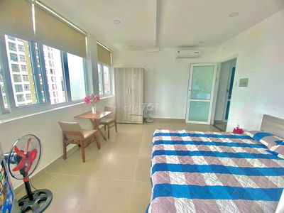 Studio View Kính Free Dịch Vụ