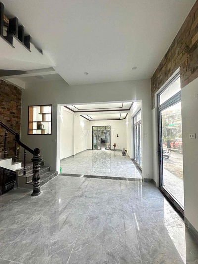 CHO THUÊ MẶT BẰNG HOÀ AN LÔ GÓC 2 MT 86M2 GẦN BÉN XE ĐÀ NẴNG