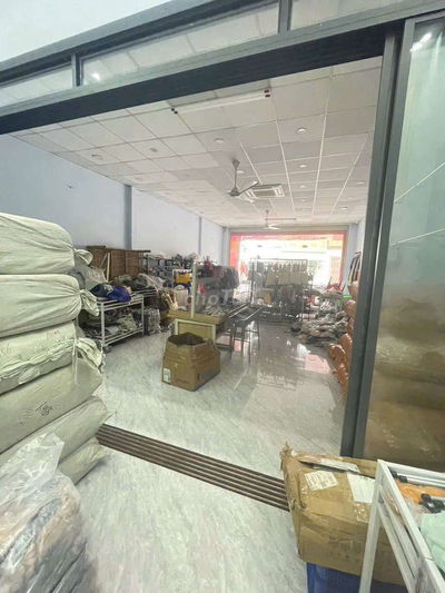 NHÀ 6 X25 MẶT TIỀN NGAY CHỢ VỊ TRÍ CỰC XUNG RẤT THUẬN TIỆN