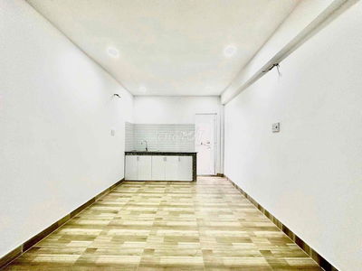 TRỐNG LẠI STUDIO TOÀ SANG THANG MÁY NGAY BẾN LỘI - TÂY LÂN - ĐƯỜNG 1A