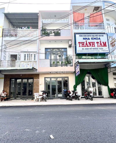 NHÀ TRỆT 2 LẦU - Mặt Tiền Kinh Doanh Đường ĐẶNG VĂN NGỮ gần ĐH Y Dược