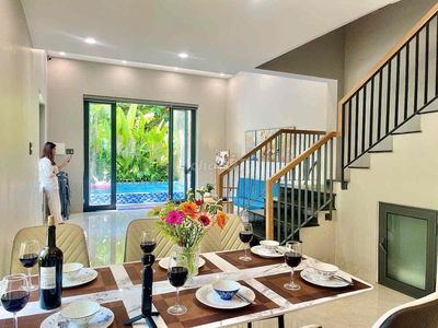 BIỆT THỰ GÓC 2 MẶT TIỀN- CÓ HỒ BƠI- TRUNG TÂM HẢI CHÂU- 14 TỶ X
