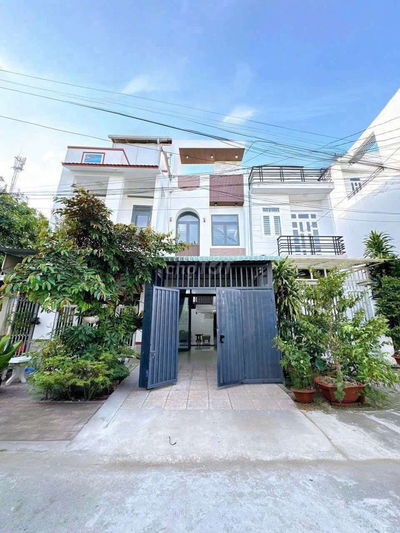 NHÀ TRỆT LẦU SÂN THƯỢNG - KDC HÀNG BÀNG gần BỆNH VIỆN PHƯƠNG CHÂU